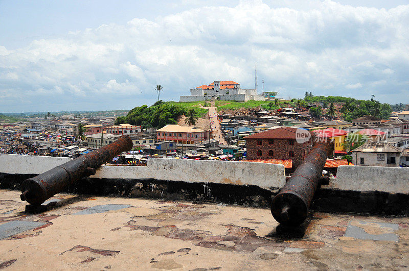 西非加纳:Elmina城堡和Fort Coenraadsburg